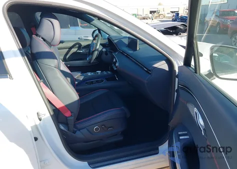 2023 Genesis Gv70 2.5T Awd из США, поврежденный, VIN KMUMADTB7PU133793